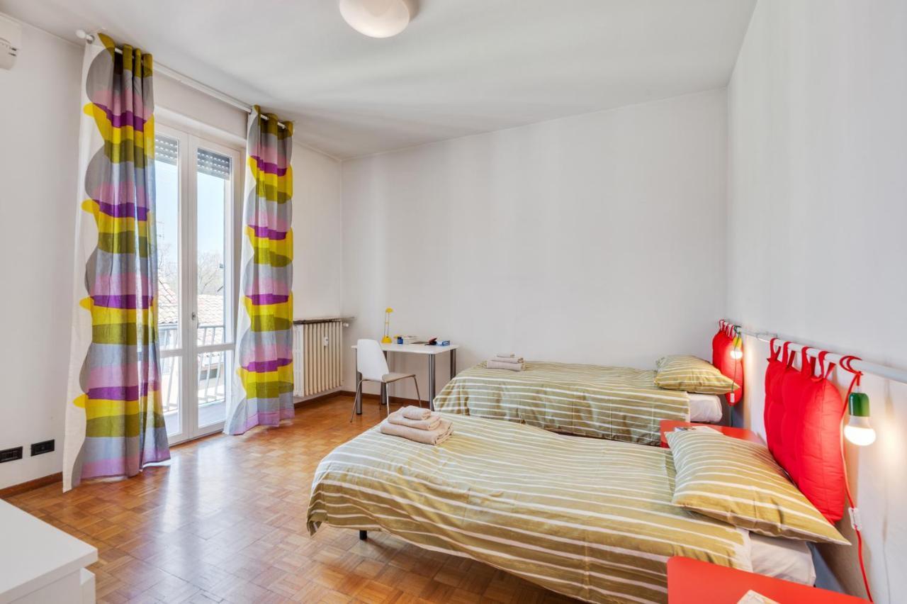 Oltretorrente Ampio Appartamento Con Balconi Parma Exteriör bild